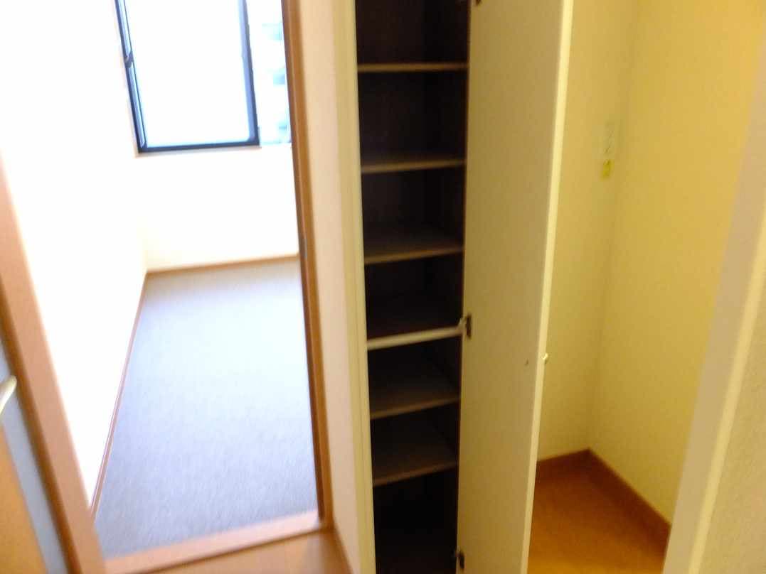 Room image 10