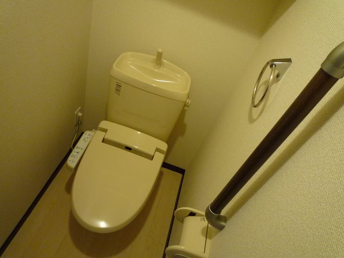 Room image 8