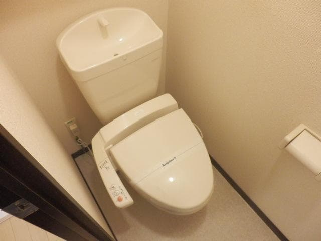 Room image 12