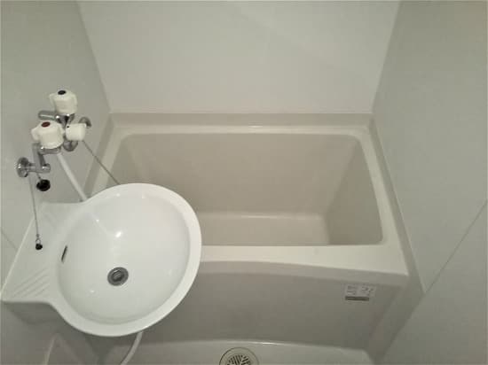 Room image 8