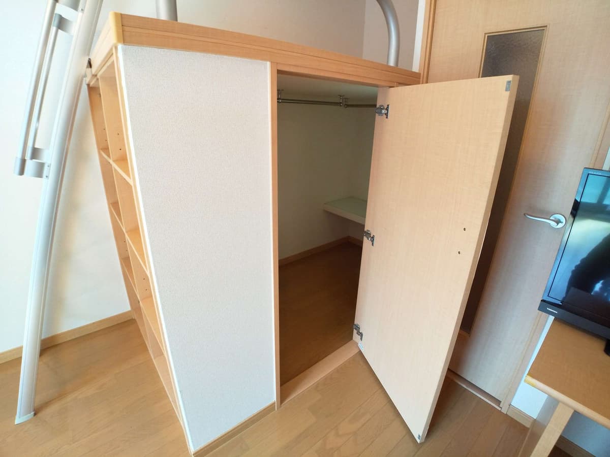 Room image 12