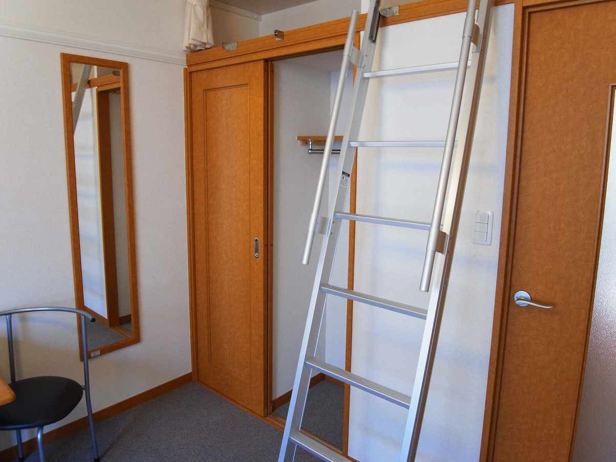 Room image 16