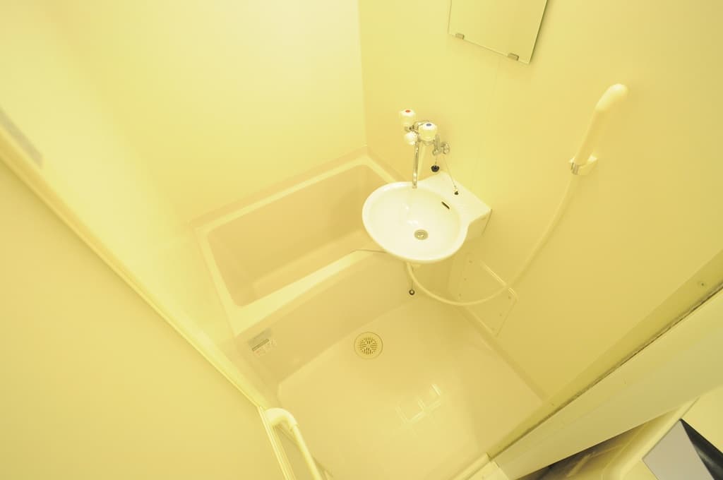 Room image 8
