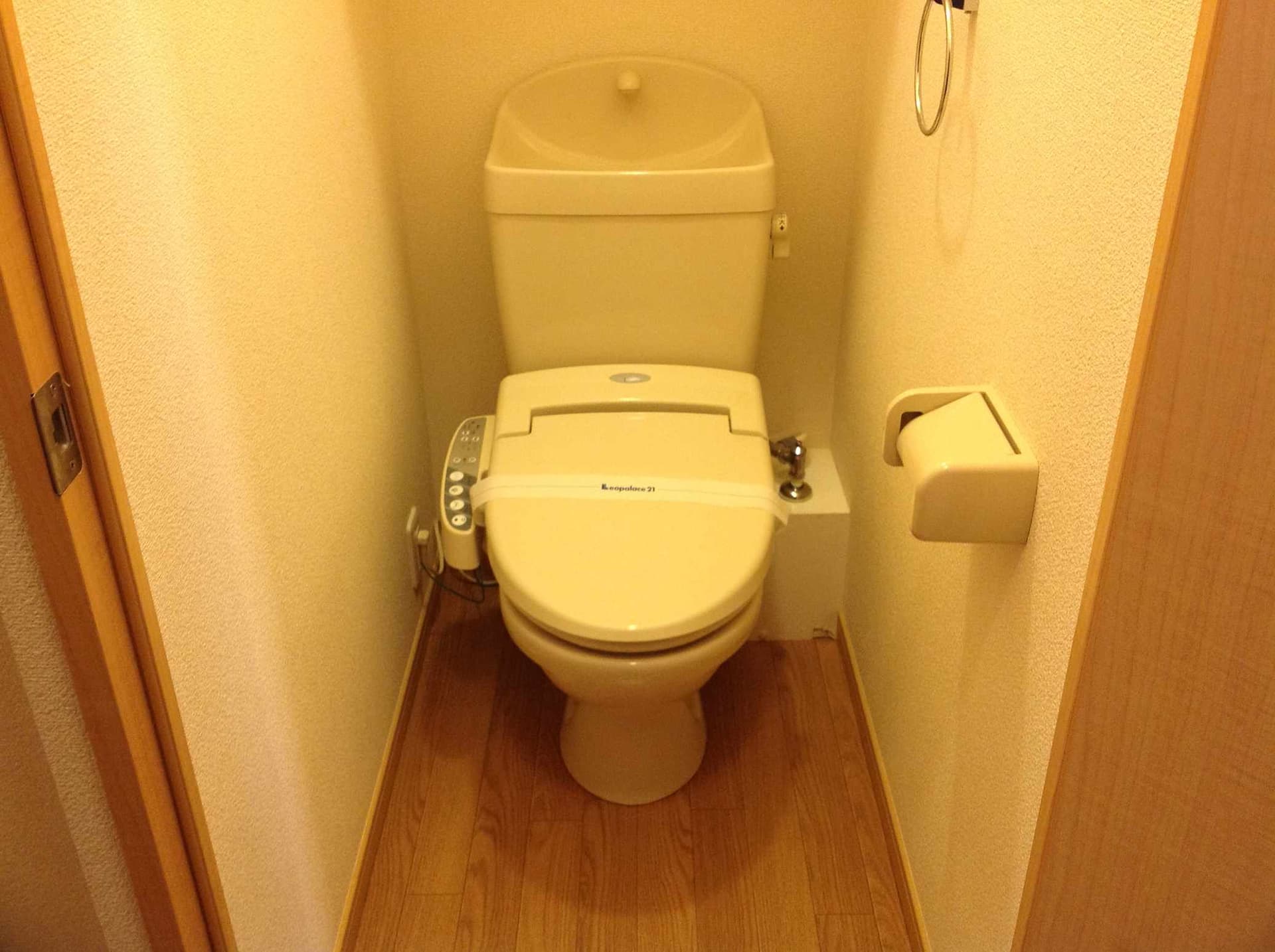 Room image 8