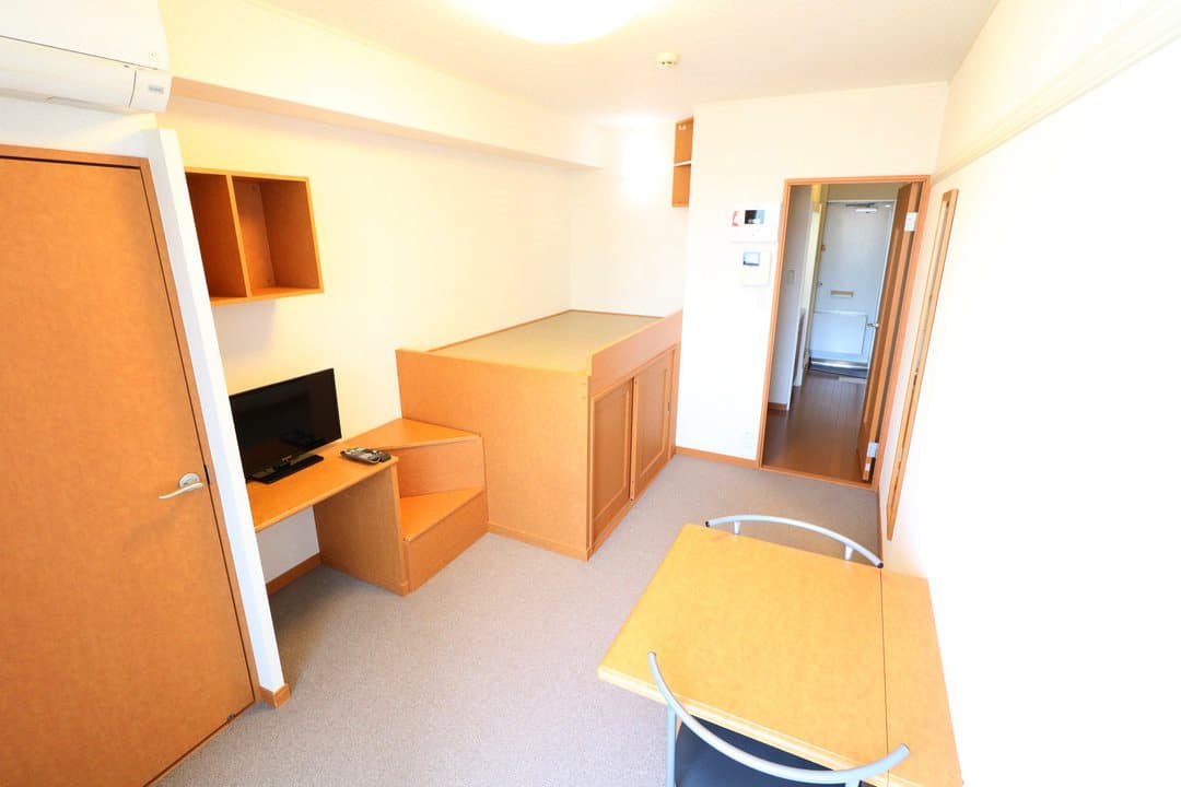 Room image 12