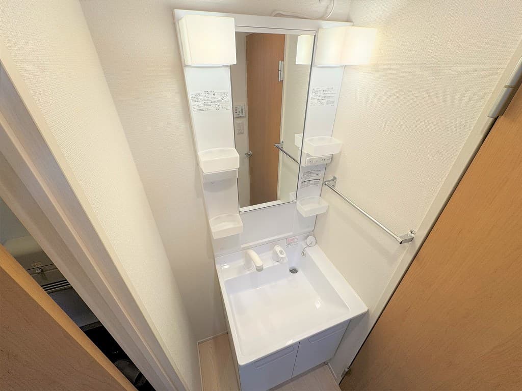 Room image 15