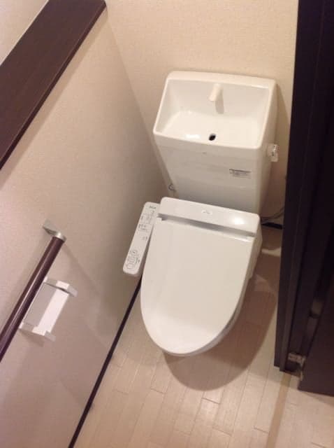 Room image 12