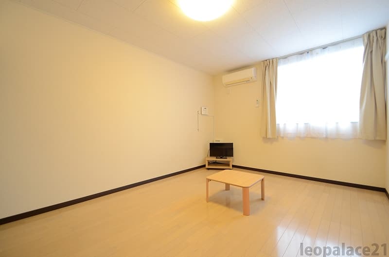 Room image 9