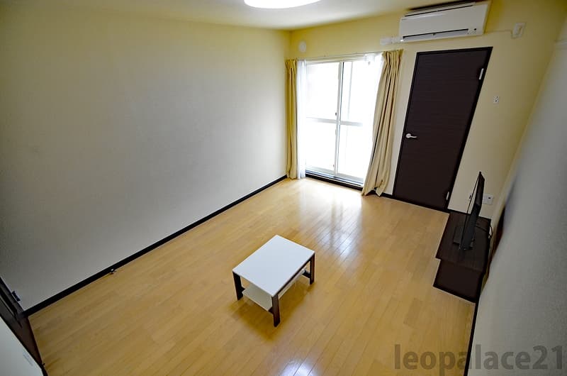 Preview interior of CLEINO Selena