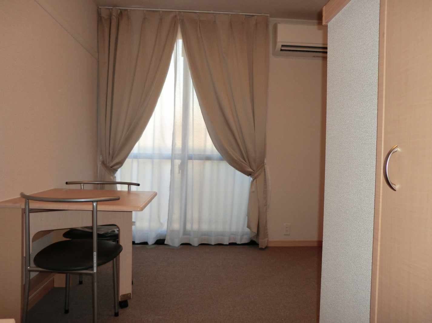 Room image 11