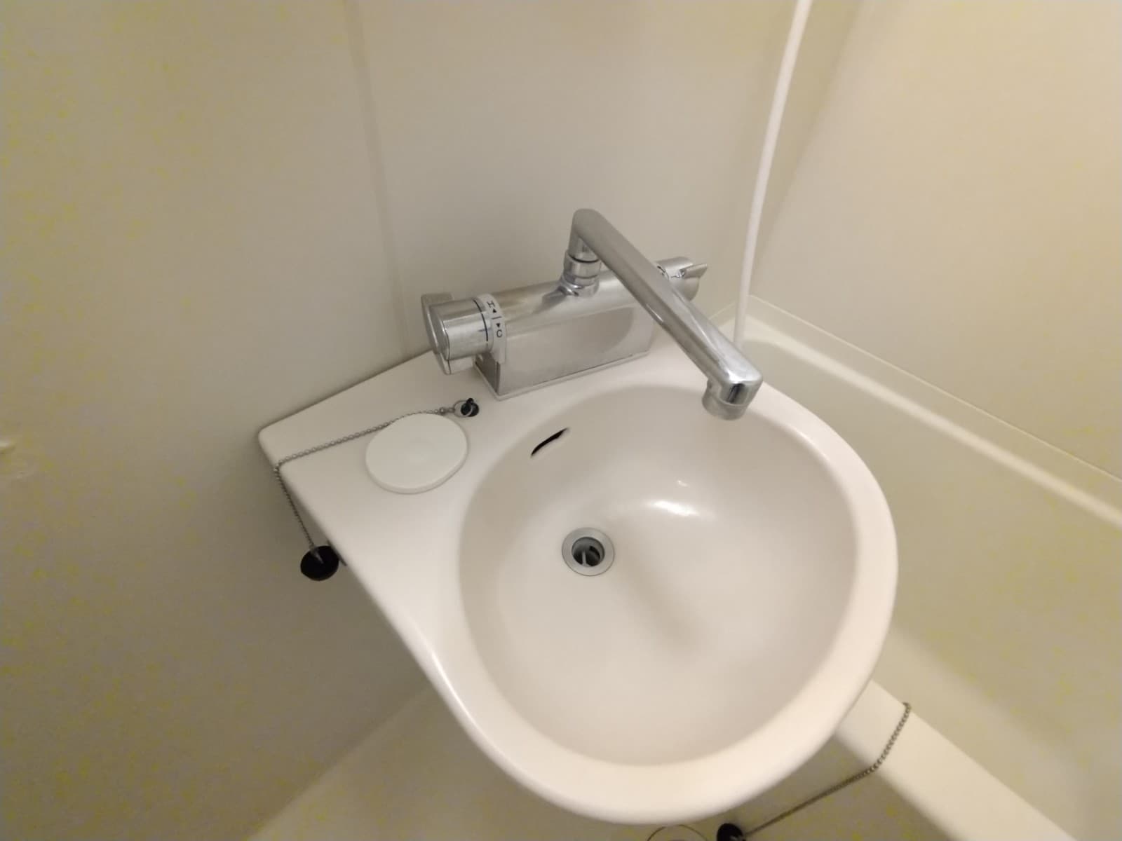 Room image 12