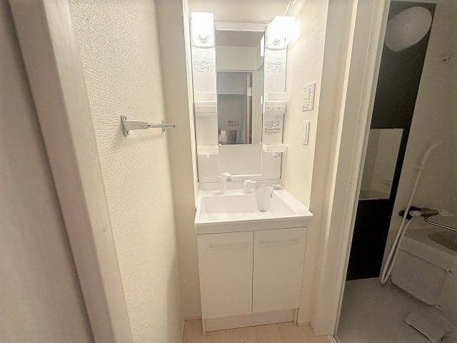 Room image 11