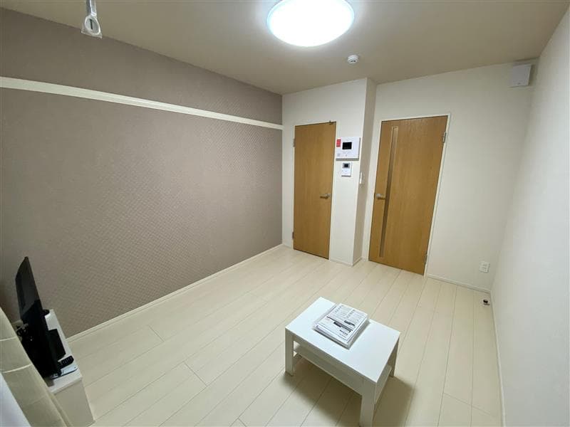 Room image 15
