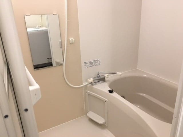 Room image 12