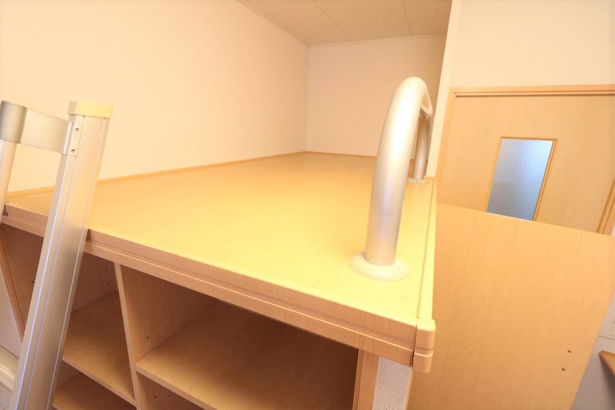 Room image 8