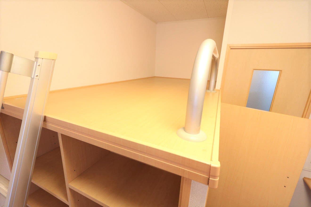 Room image 8