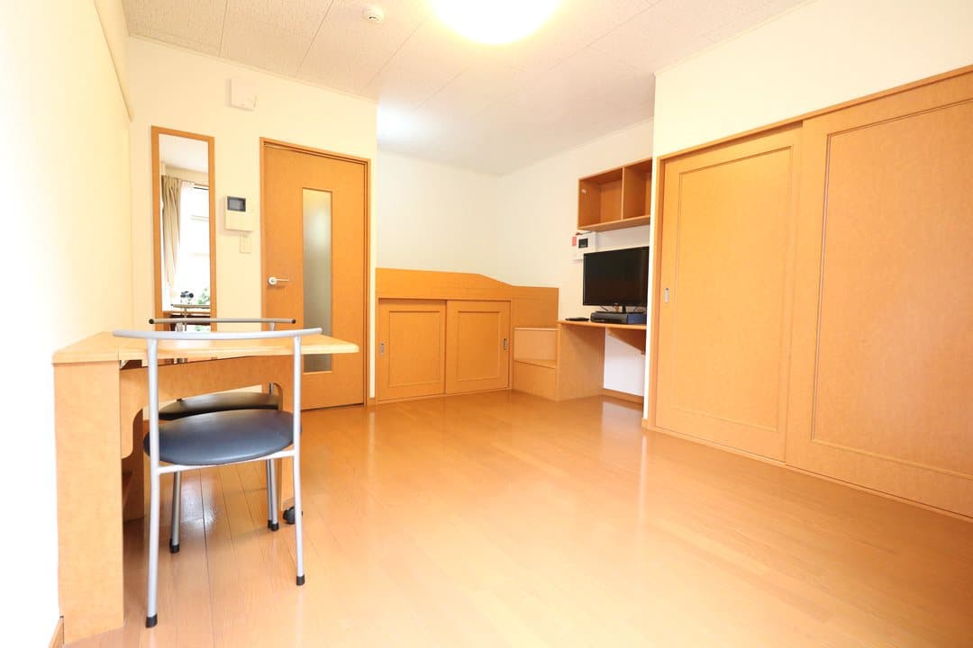 Room image 11