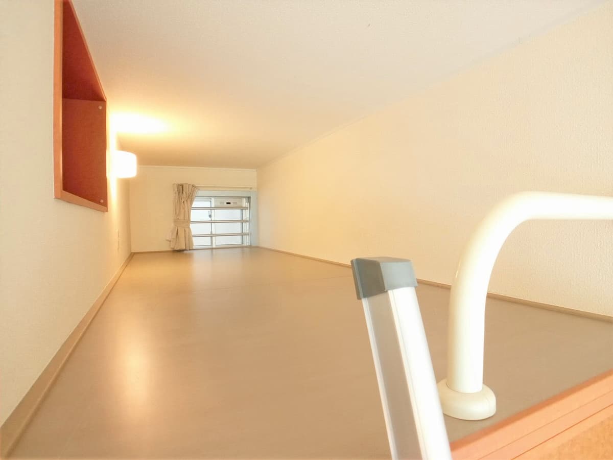 Room image 8