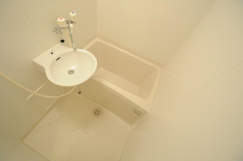 Room image 9