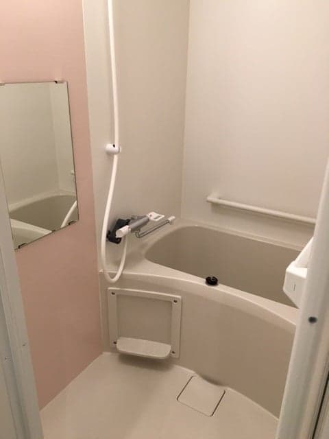 Room image 12