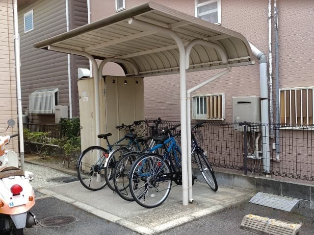 Room image 10