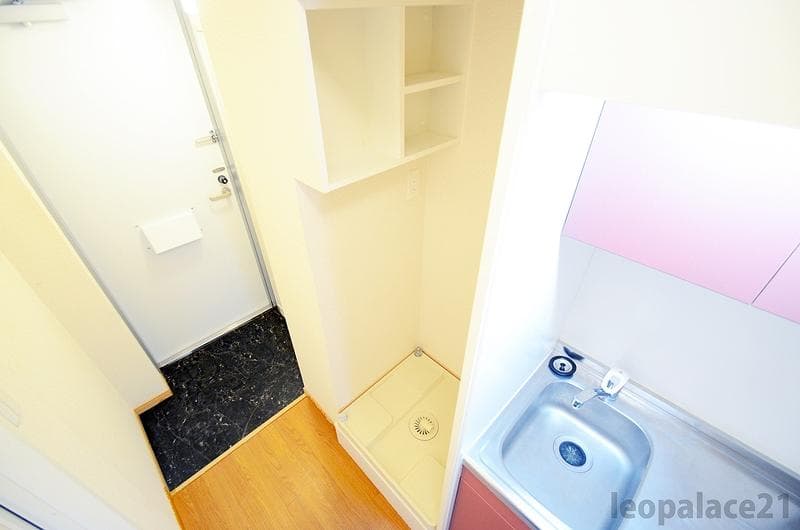 Room image 12