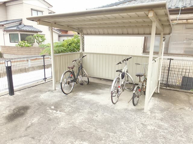 Room image 15