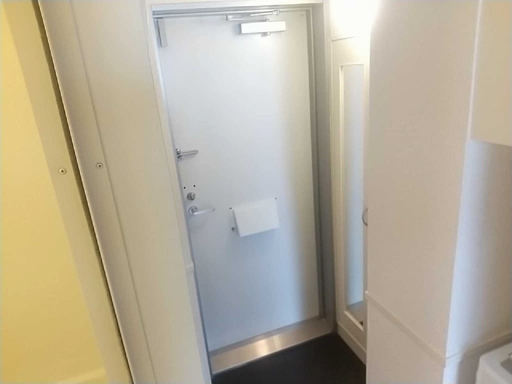 Room image 14