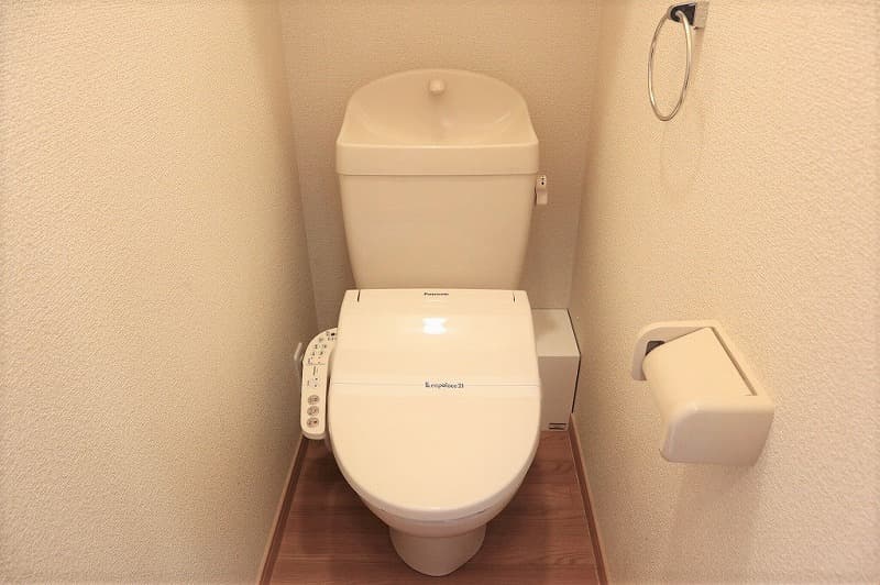 Room image 8