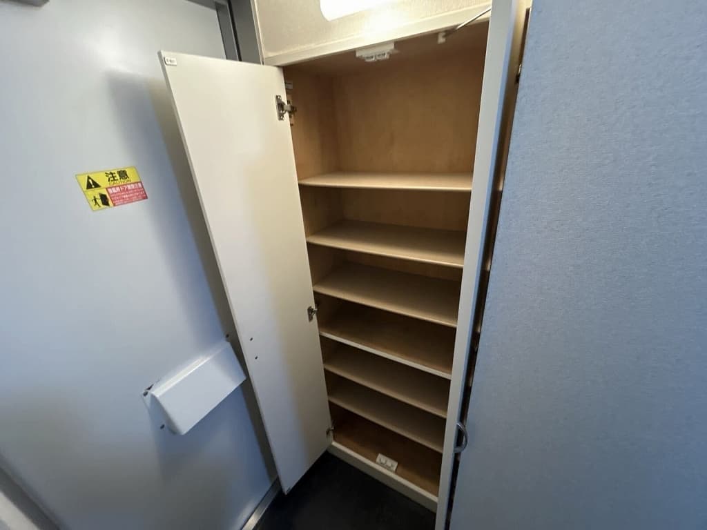 Room image 13