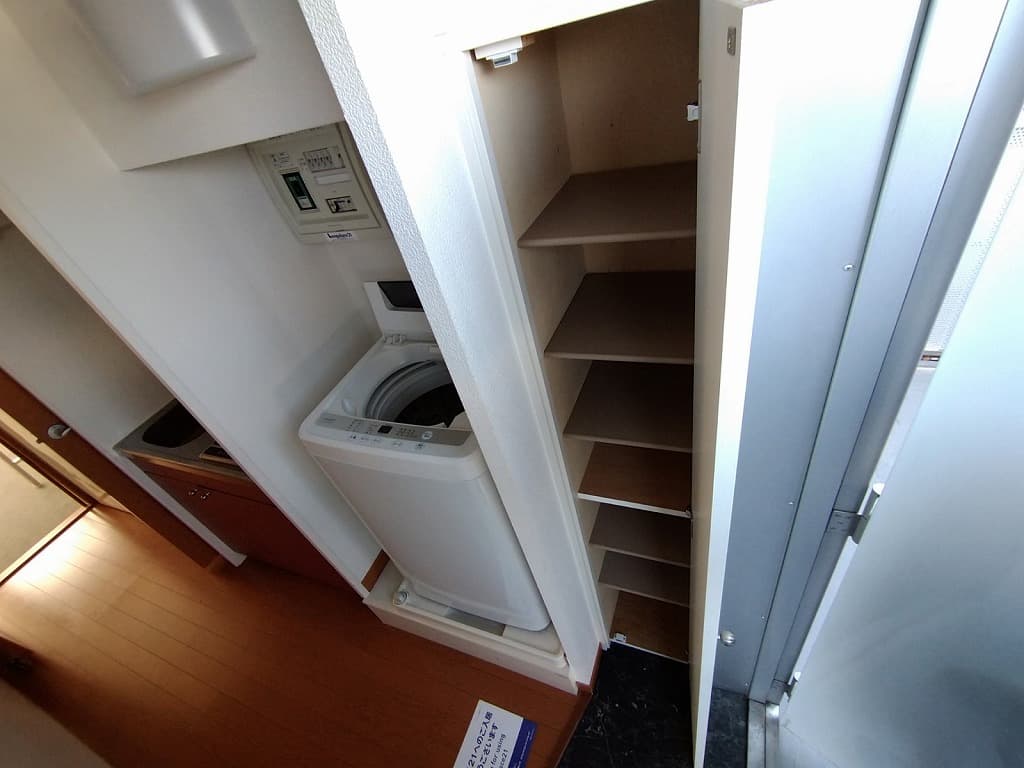 Room image 16
