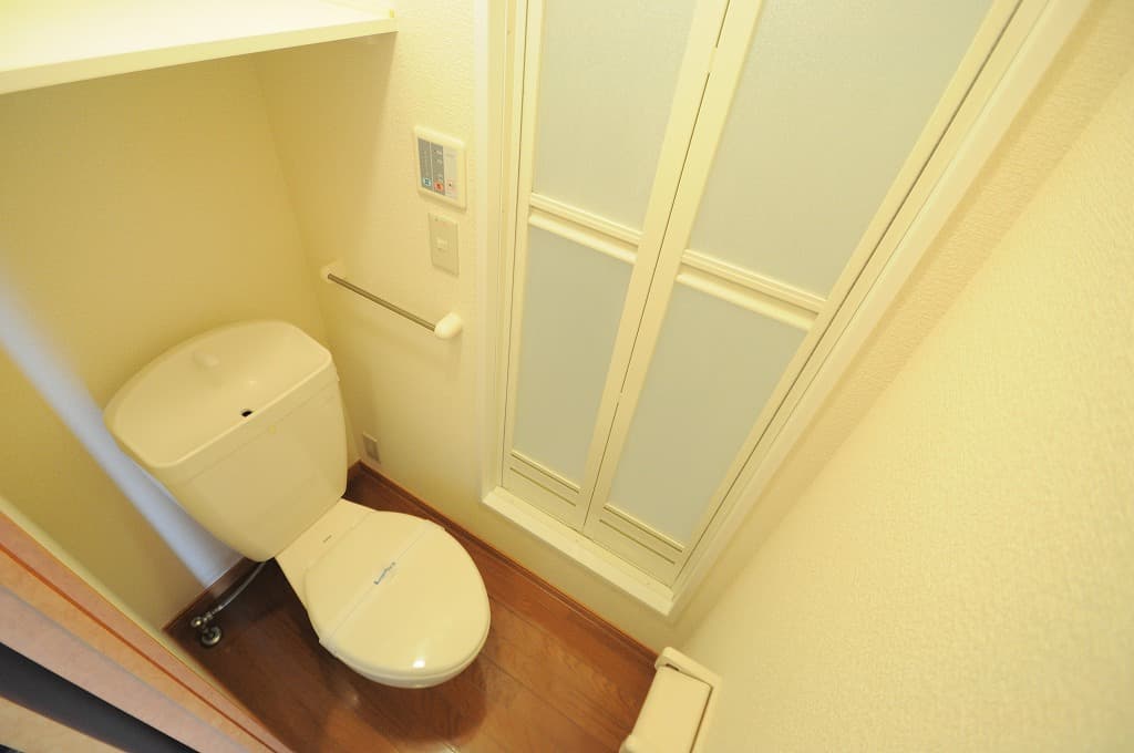 Room image 8