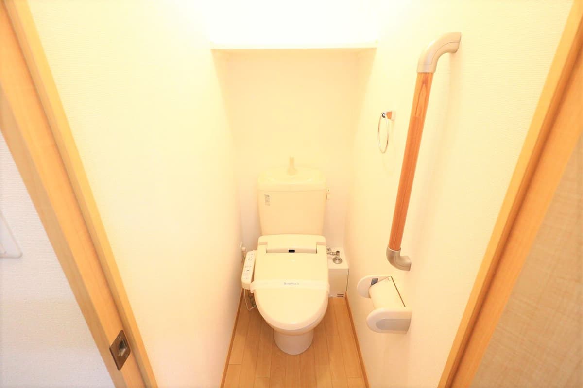 Room image 16
