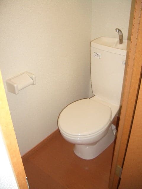 Room image 9