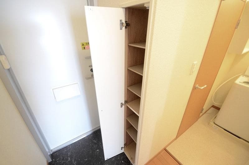 Room image 12