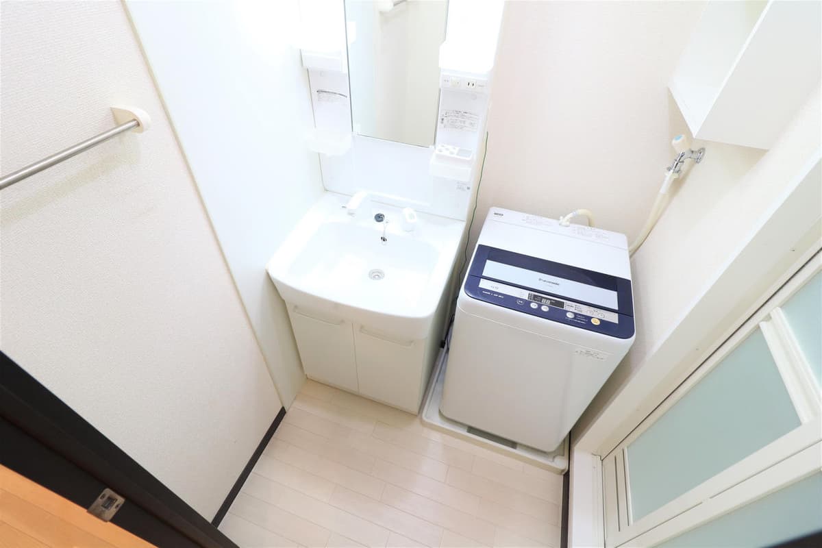 Room image 11