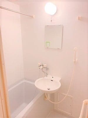 Room image 10