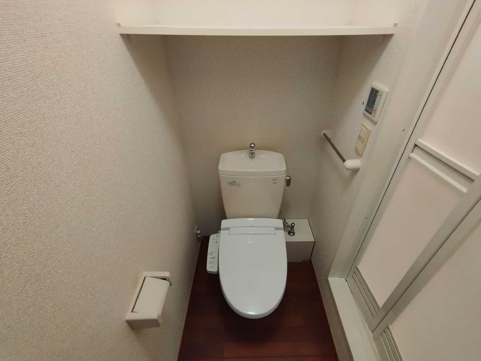 Room image 11