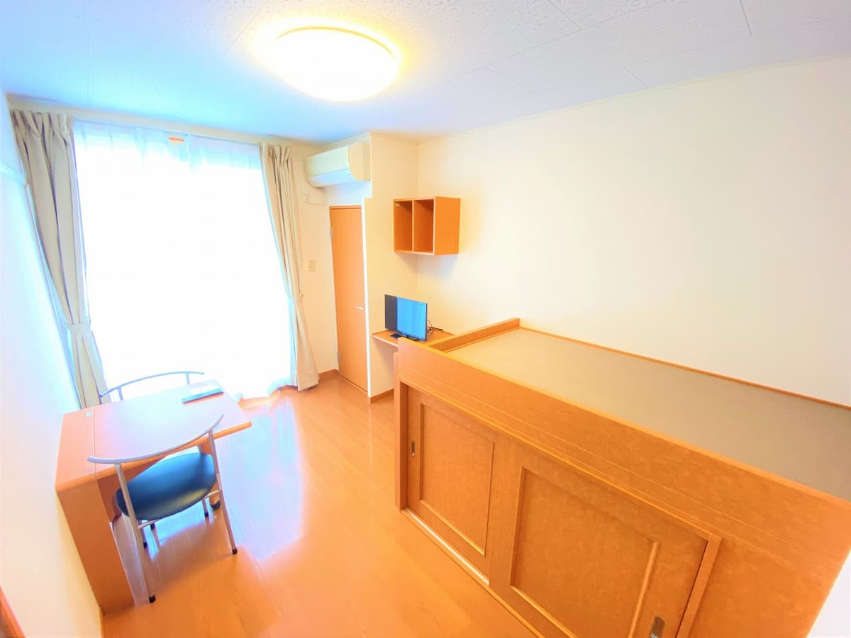 Room image 12