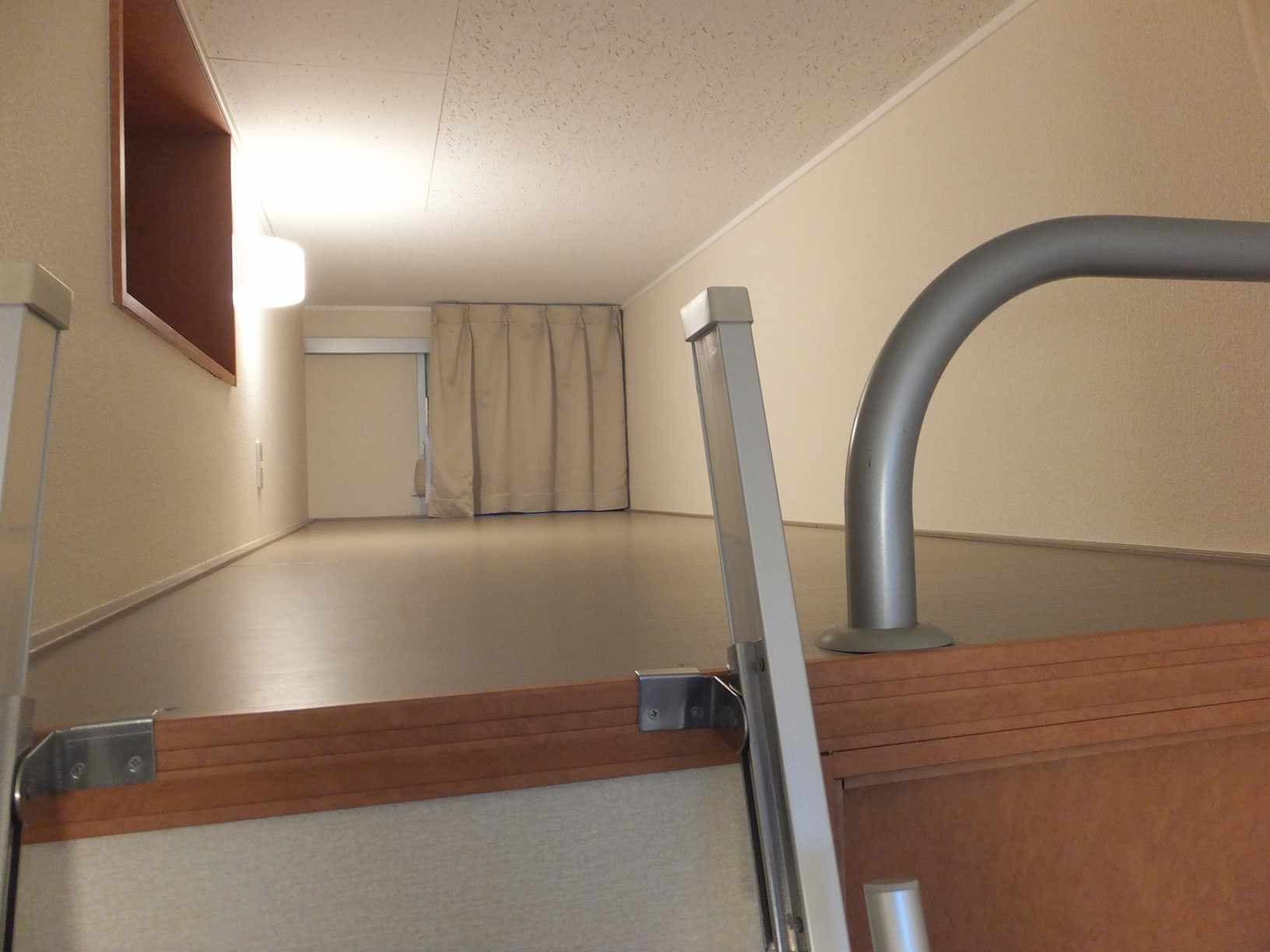 Room image 10