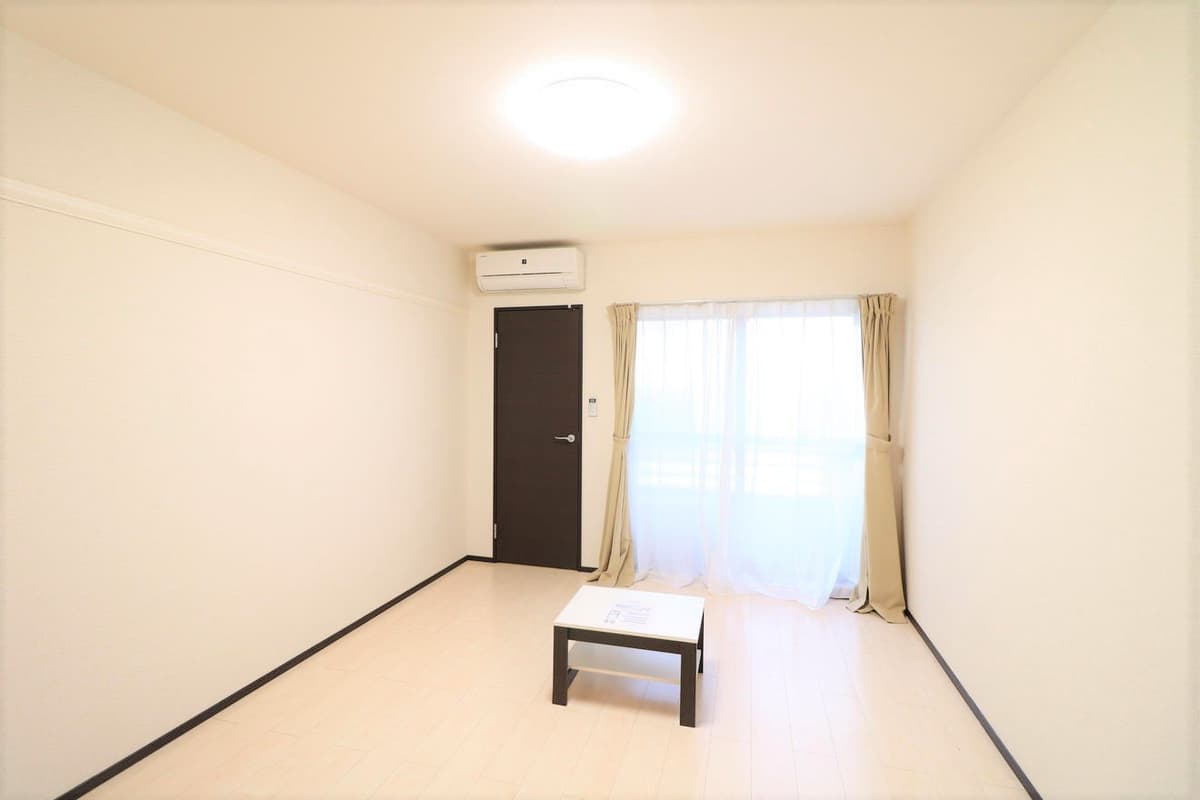Preview interior of LEONEXT Higashiyama