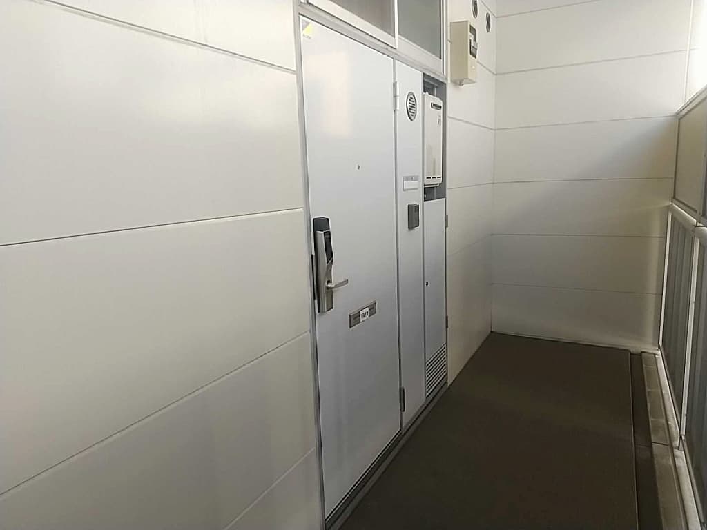 Room image 13