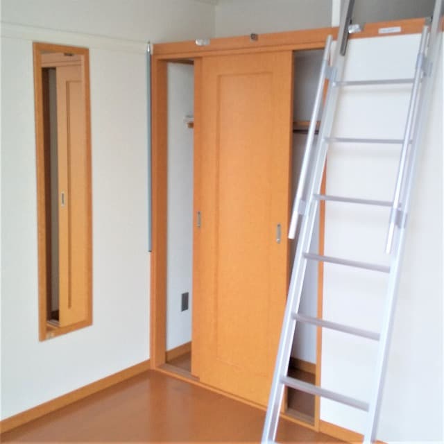 Room image 14