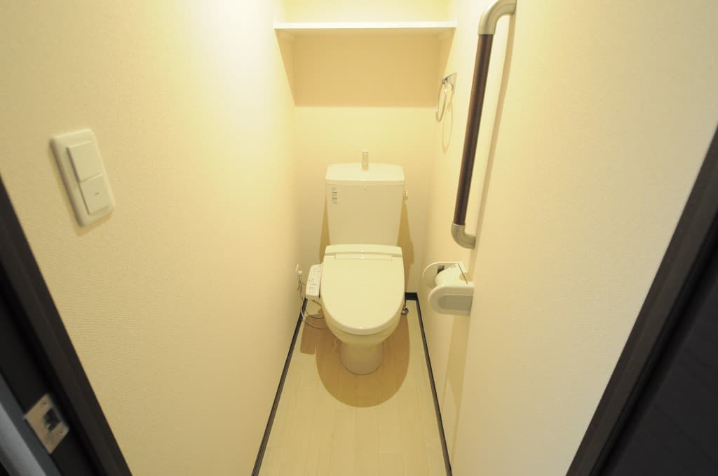 Room image 8