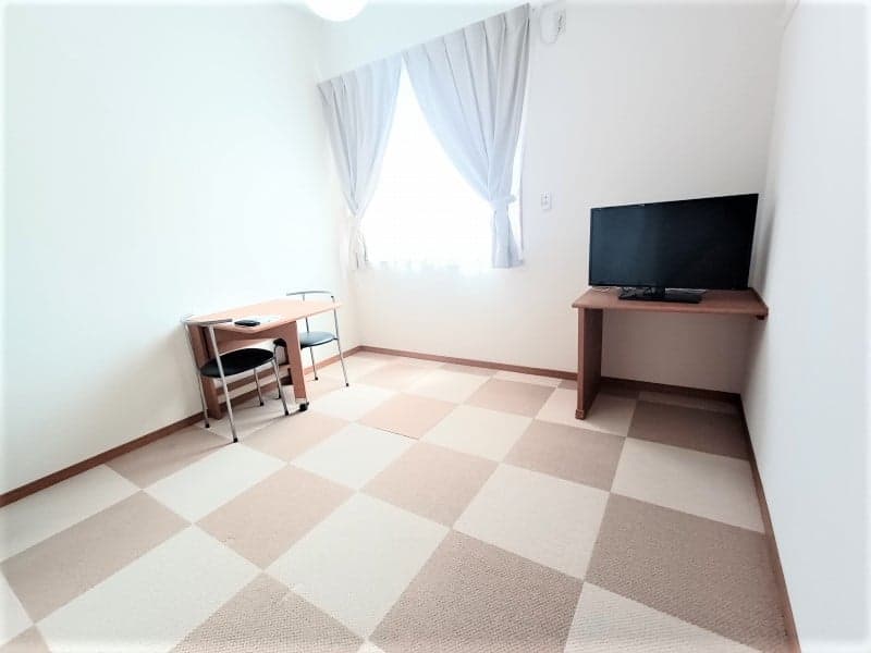 Room image 8