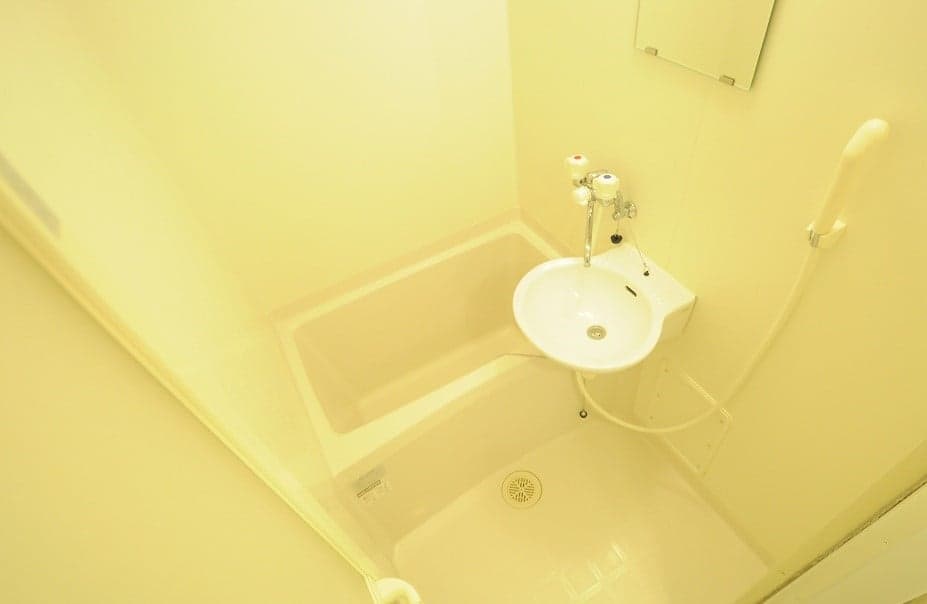 Room image 8