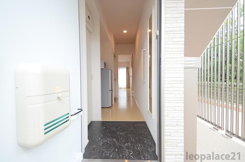 Room image 11