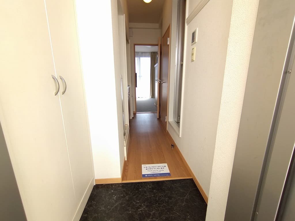 Room image 11
