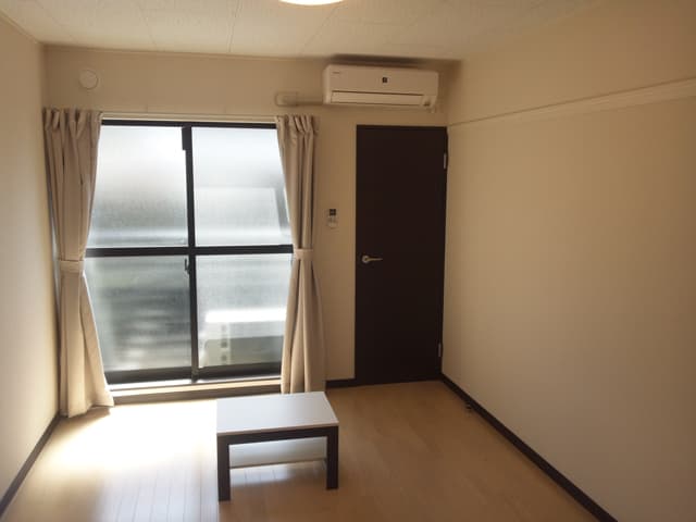 Preview interior of LEONEXT Hirono