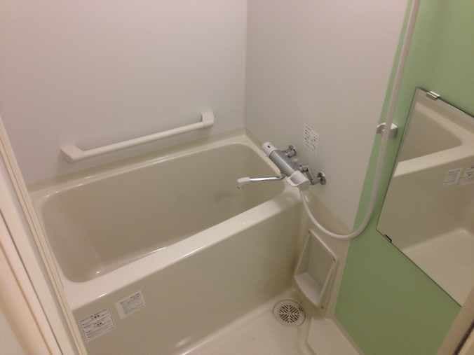 Room image 8